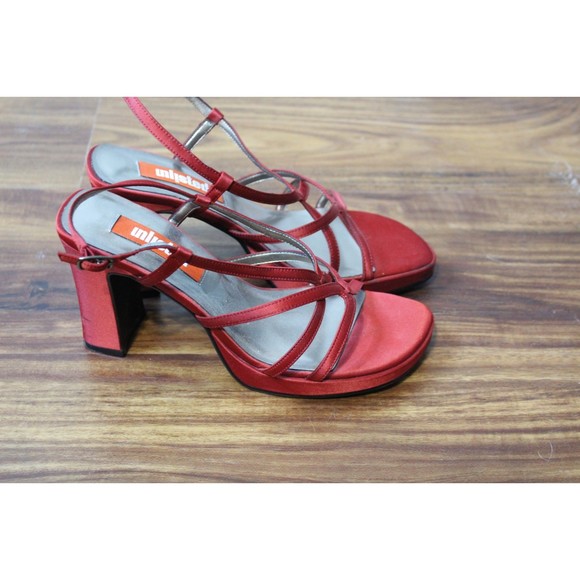 Unlisted Red Chunky Satin Heel Retro Size 7 - Picture 2 of 8